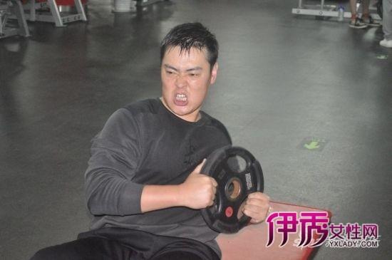 井柏然最新风尚与技能追踪指南，如何学习偶像的才艺与潮流风采