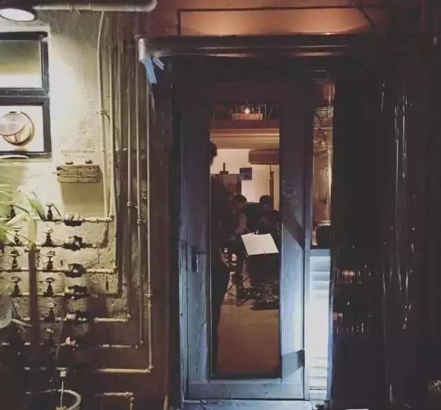探索未知魅力角落，最新科普新闻揭秘小巷深处的神秘小店