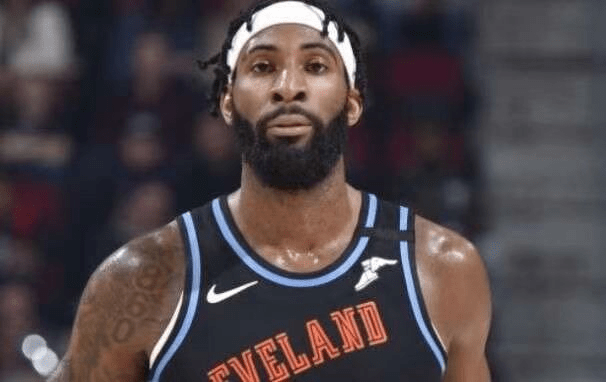 NBA最新球员交易动态，变化、学习与自信的力量展现赛场风采